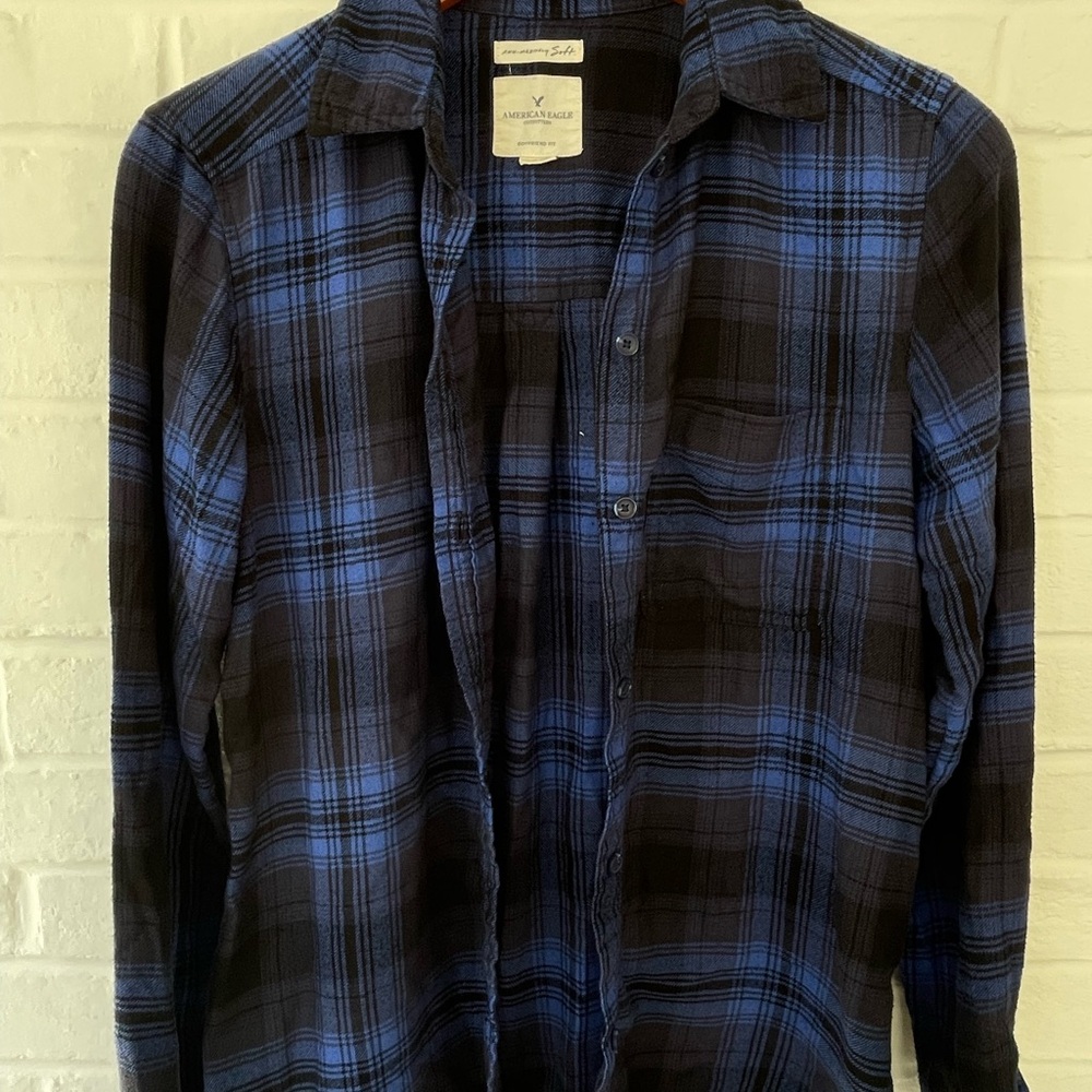 American Eagle Outfitters Men's Blue Plaid Shirt